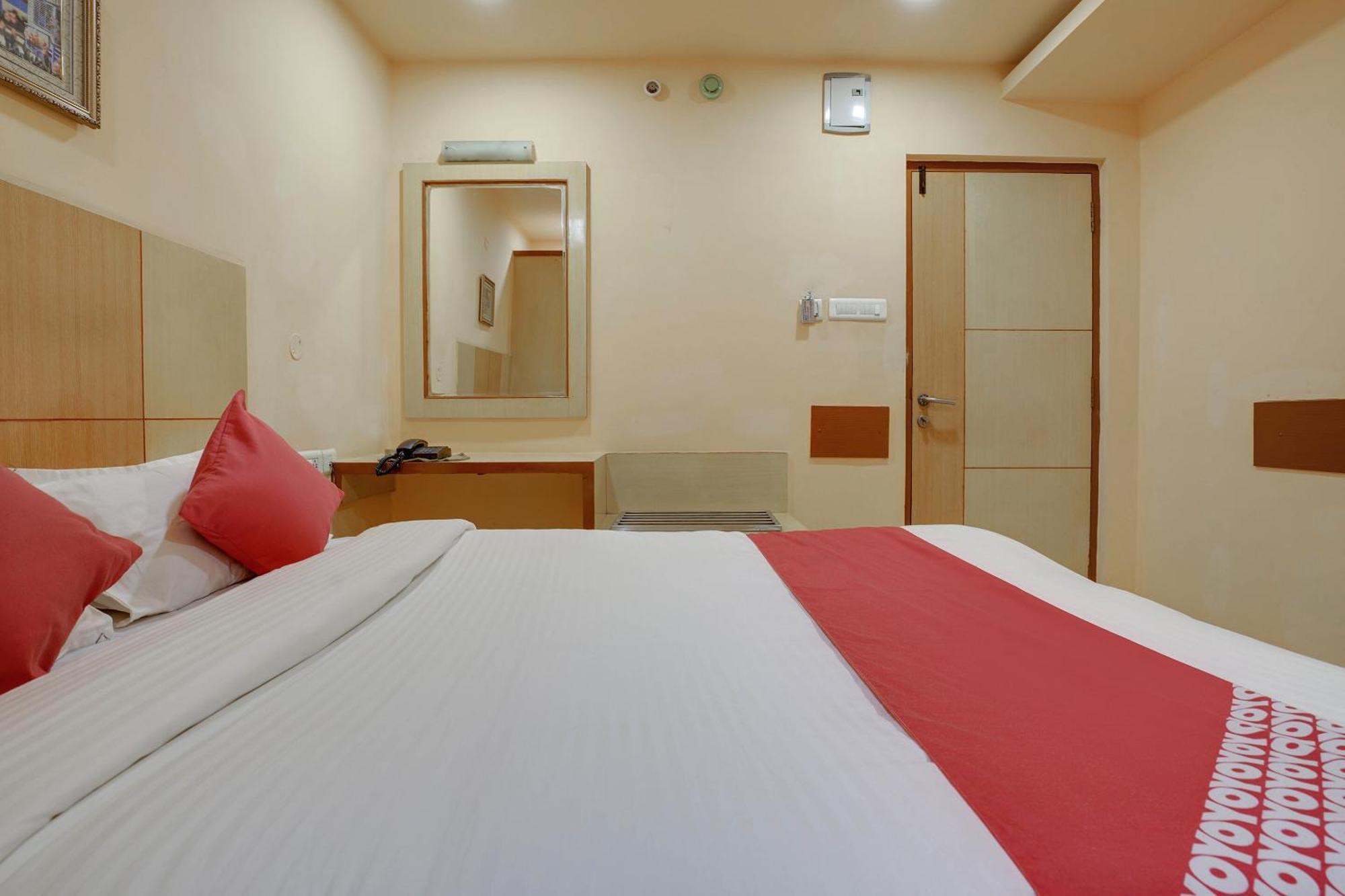 Hotel O Shanta Residency Lodge Sururnagar Kültér fotó