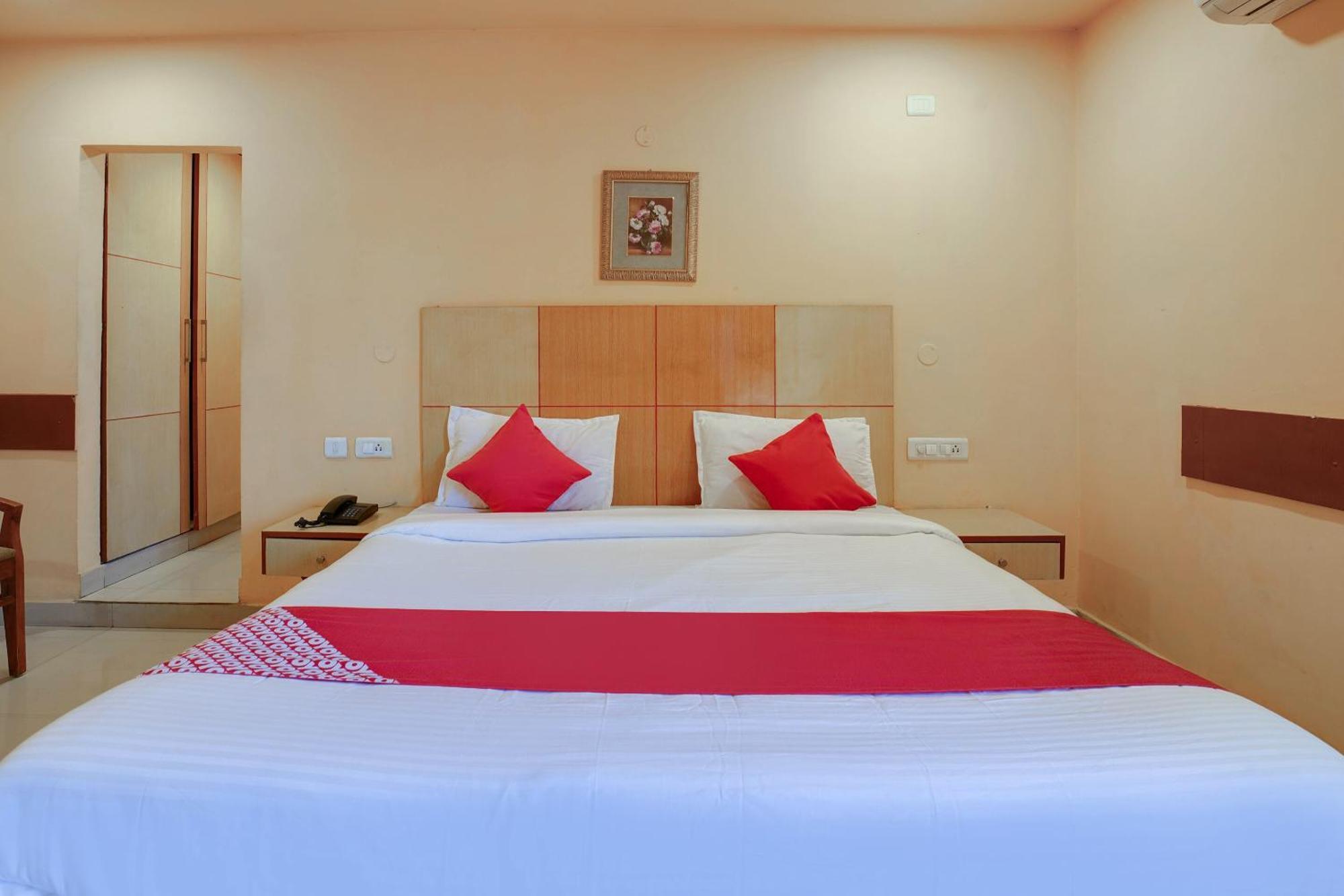 Hotel O Shanta Residency Lodge Sururnagar Kültér fotó